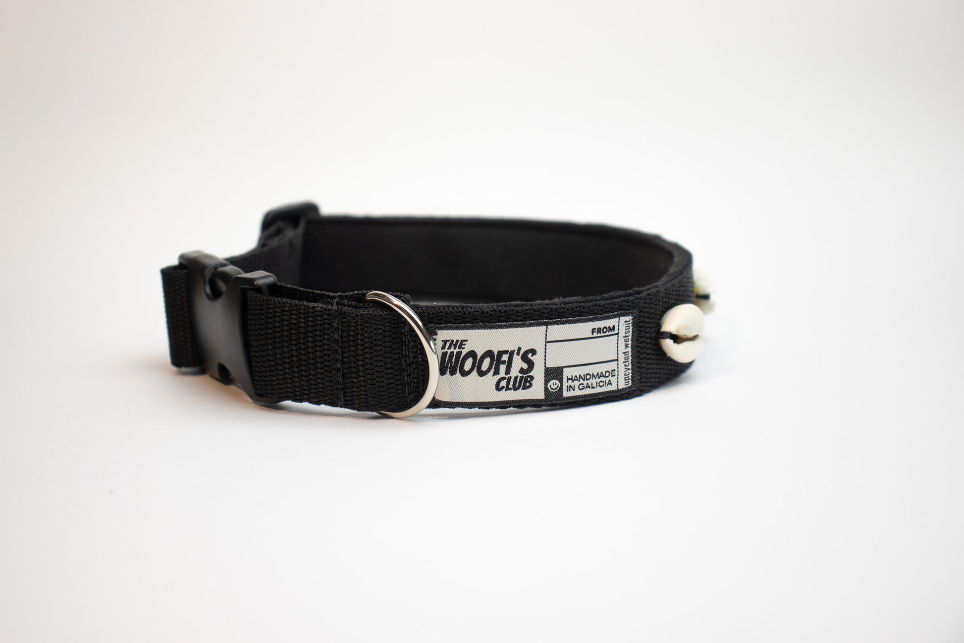 Collar para perro con conchas neopreno negro